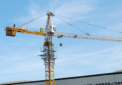 變頻器在塔式起重機上的應用(圖1) 變頻器在塔式起重機上的應用(圖1)