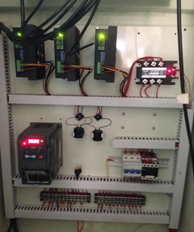 西馳變頻器在植毛機上的應用 西馳變頻器在植毛機上的應用