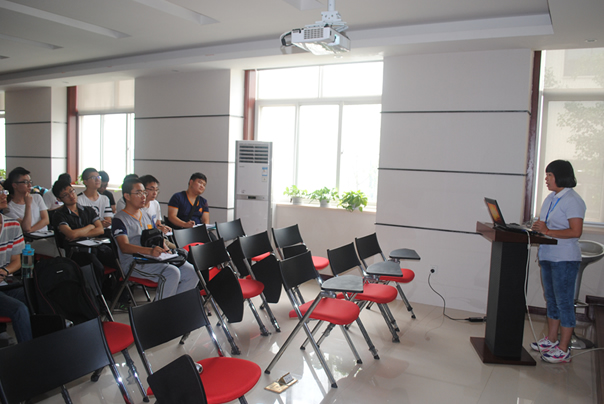 西交大師生蒞臨西馳電氣參觀(圖3) 西交大師生蒞臨西馳電氣參觀(圖3)