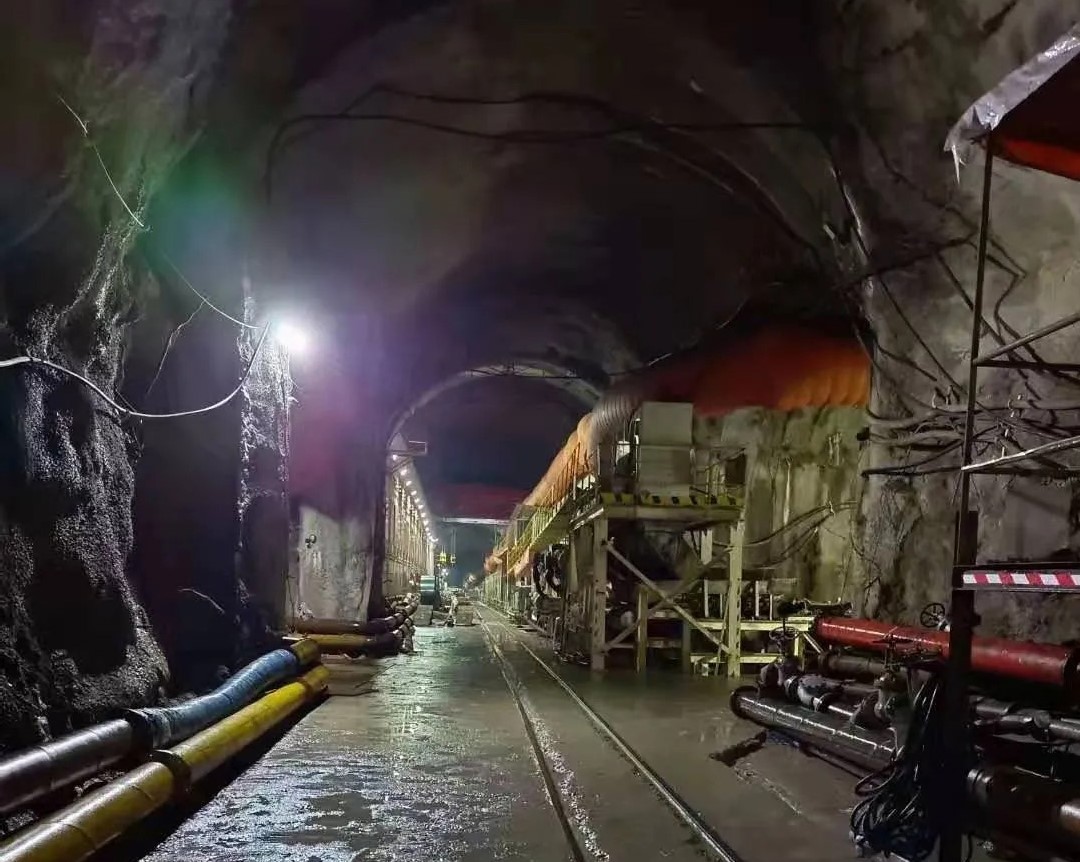 西馳高壓軟起動(dòng)裝置再度出現(xiàn)在重大水利工程現(xiàn)場(chǎng)(圖1) 西馳高壓軟起動(dòng)裝置再度出現(xiàn)在重大水利工程現(xiàn)場(chǎng)(圖1)