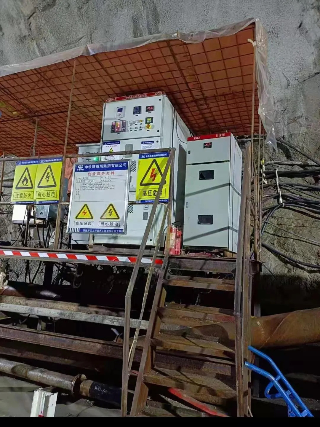 西馳高壓軟起動(dòng)裝置再度出現(xiàn)在重大水利工程現(xiàn)場(chǎng)(圖4) 西馳高壓軟起動(dòng)裝置再度出現(xiàn)在重大水利工程現(xiàn)場(chǎng)(圖4)