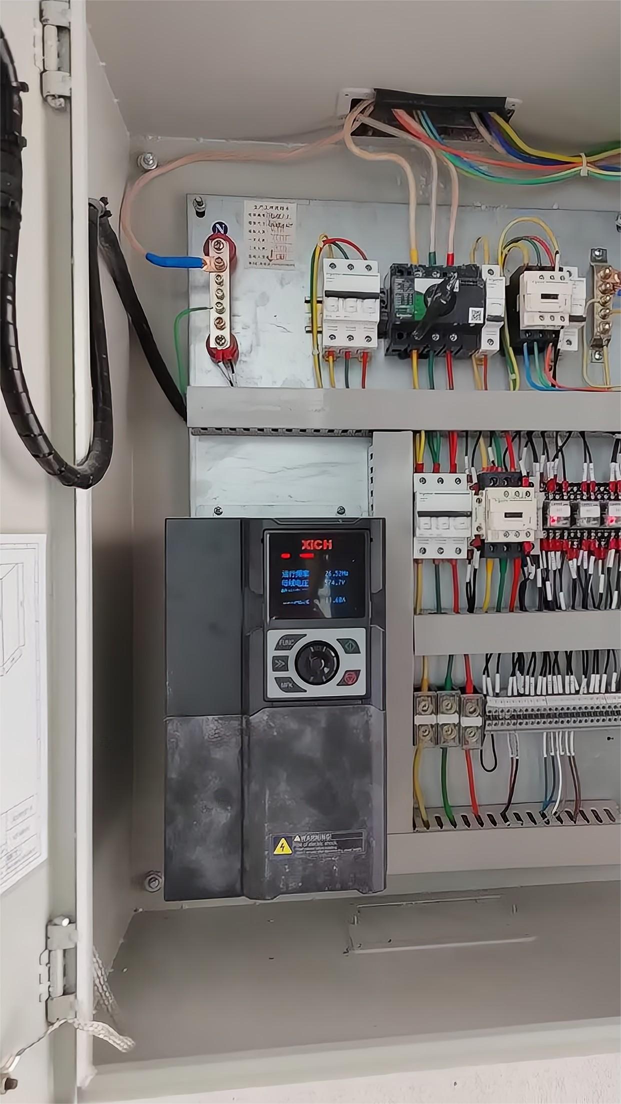 XFC系列變頻器在商場中的應用(圖3)