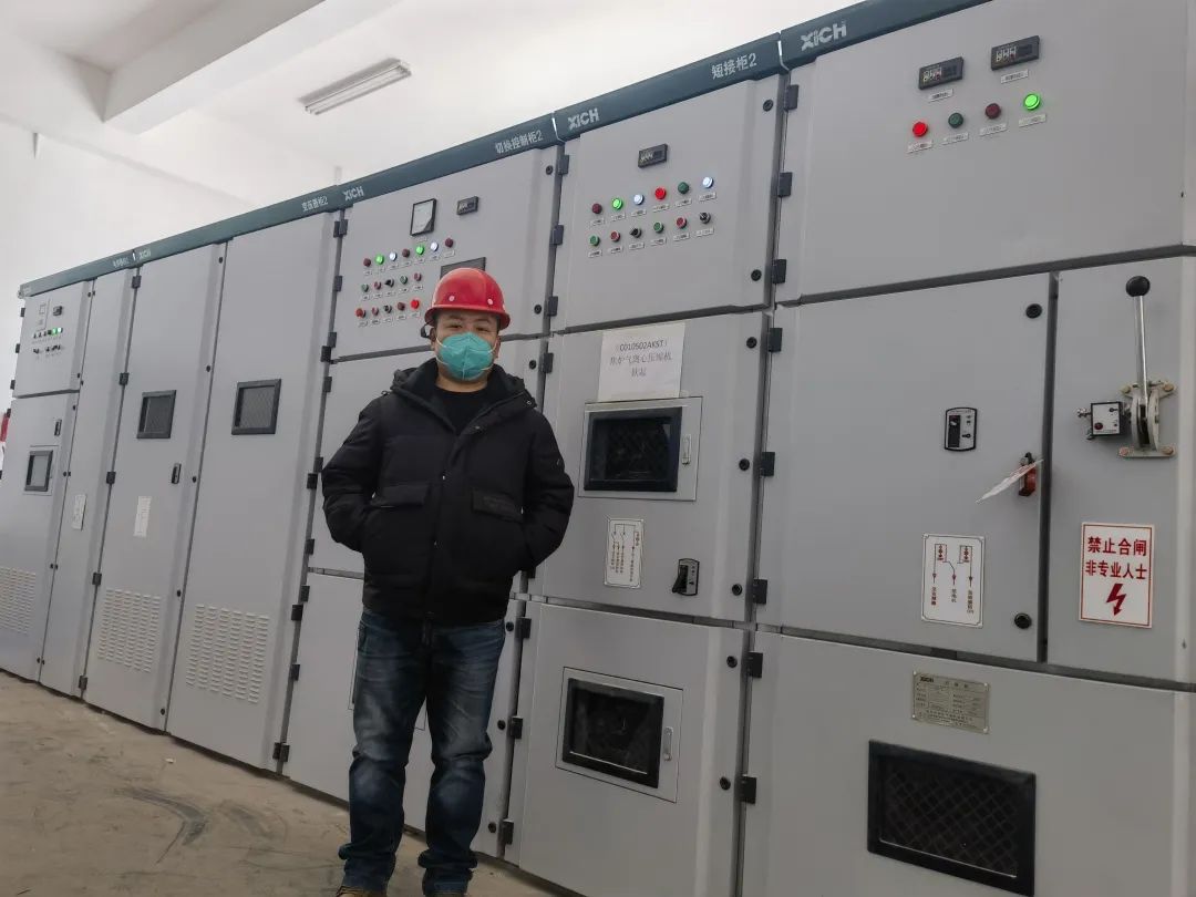 西馳電氣高壓降補(bǔ)軟起動(dòng)裝置在蒙西某化工廠帶載一次試車成功(圖5) 西馳電氣高壓降補(bǔ)軟起動(dòng)裝置在蒙西某化工廠帶載一次試車成功(圖5)